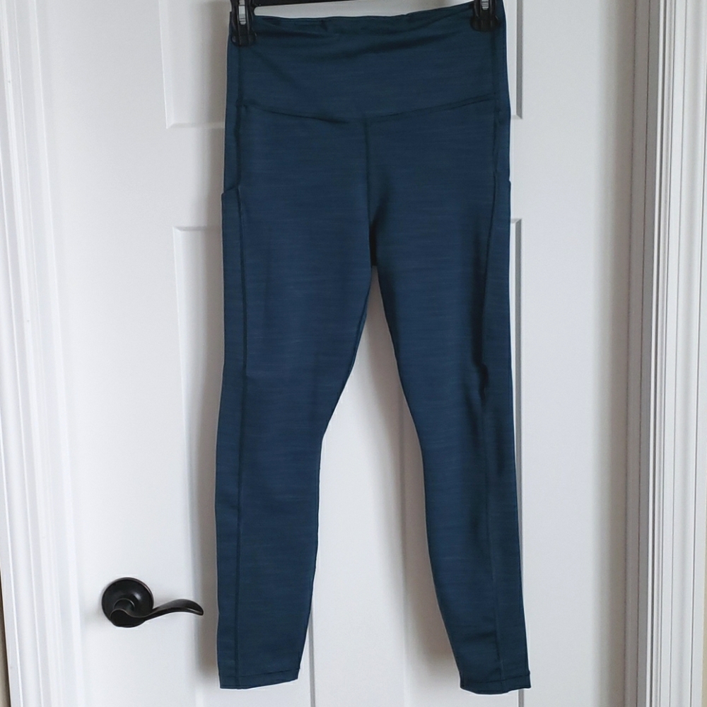Athleta Ultimate Stash Pocket 7/8 Tight